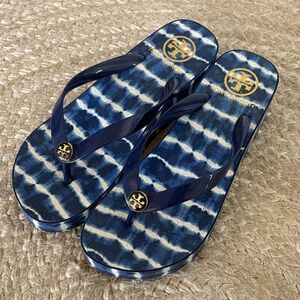 Tory Burch Navy and Cream Flip Flops